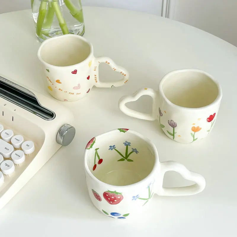 1pcs Cute hand-held heart-shaped handle, milky white ceramic small fresh mug, water cup, coffee cup