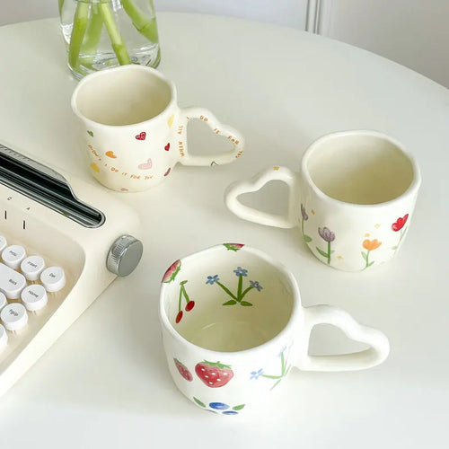1pcs Cute hand-held heart-shaped handle, milky white ceramic small fresh mug, water cup, coffee cup