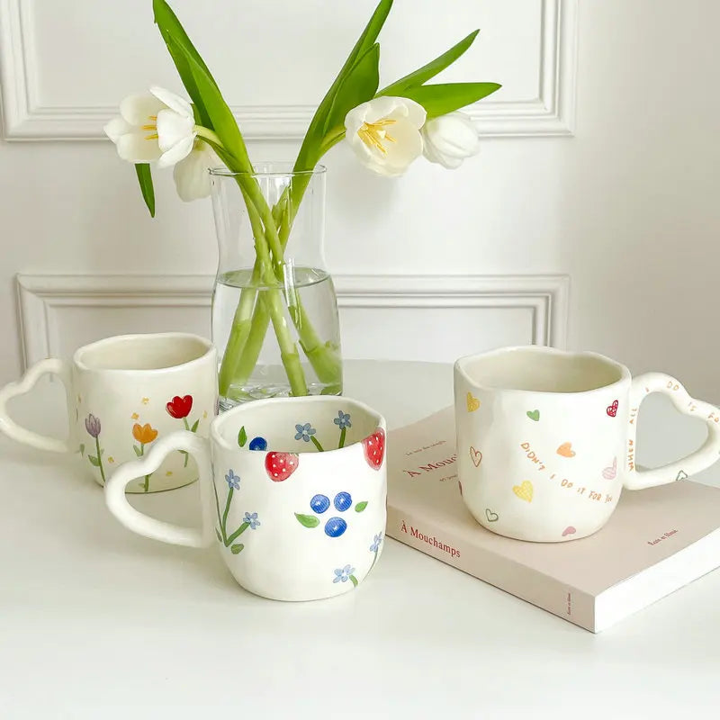 1pcs Cute hand-held heart-shaped handle, milky white ceramic small fresh mug, water cup, coffee cup